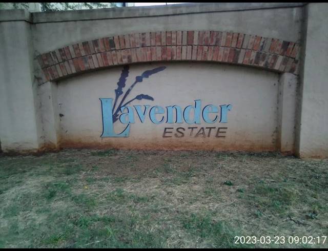 4 BEDROOM HOUSE FOR SALE IN THE ORCHARDS